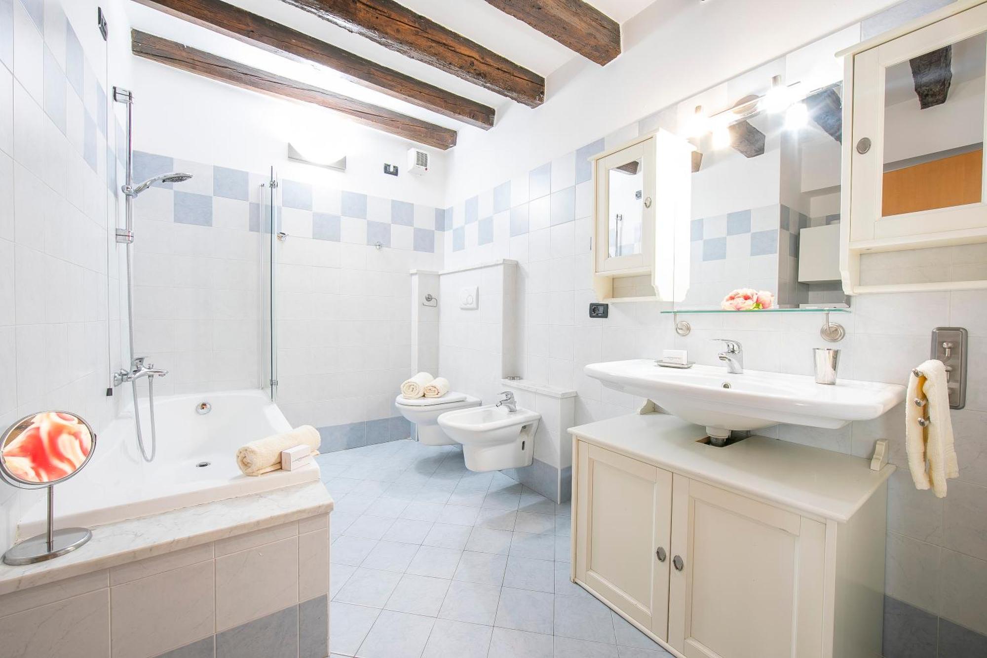 Casa Azzurra 150Mt From Lake - Happy Rentals Riva del Garda Ngoại thất bức ảnh